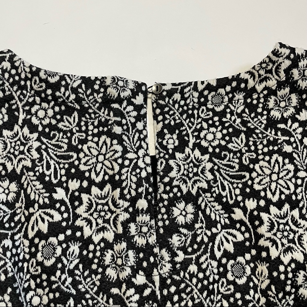 Anthropologie Vanessa Virginia Sleeveless Blouse Lace Back Decoration Accent XS - Picture 6 of 7